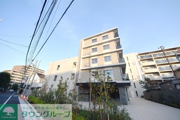 ルーウェ東大泉の物件外観写真